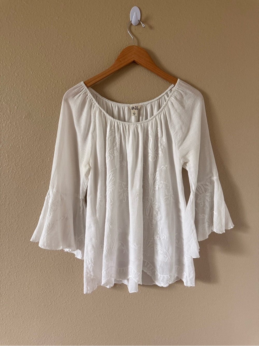 krazy kat White Embroidered Peasant Tunic Top - Picture 2 of 9